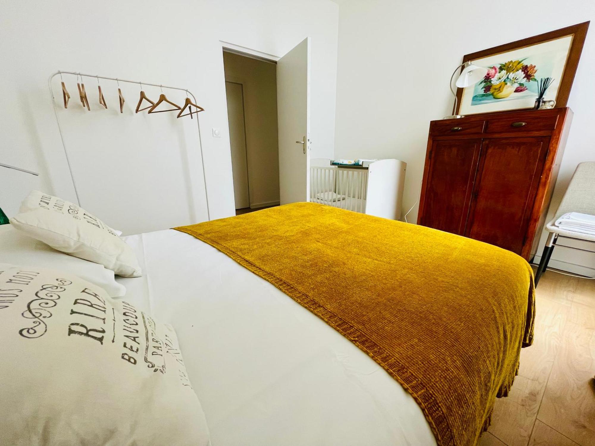 Liberte - Grand Appartement 4 Pers Avec Parking Lille Centre Luaran gambar